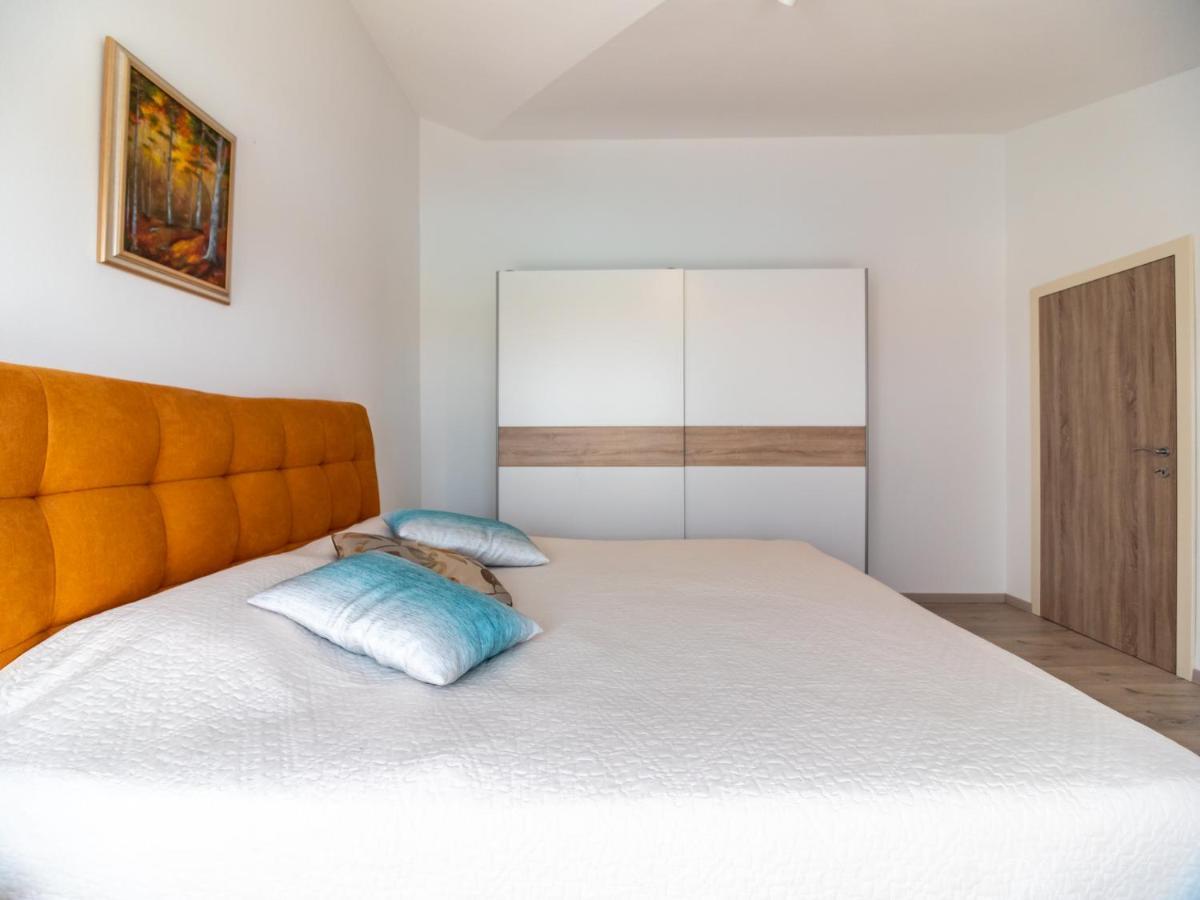 Berat Apartment Vodnjan Bagian luar foto