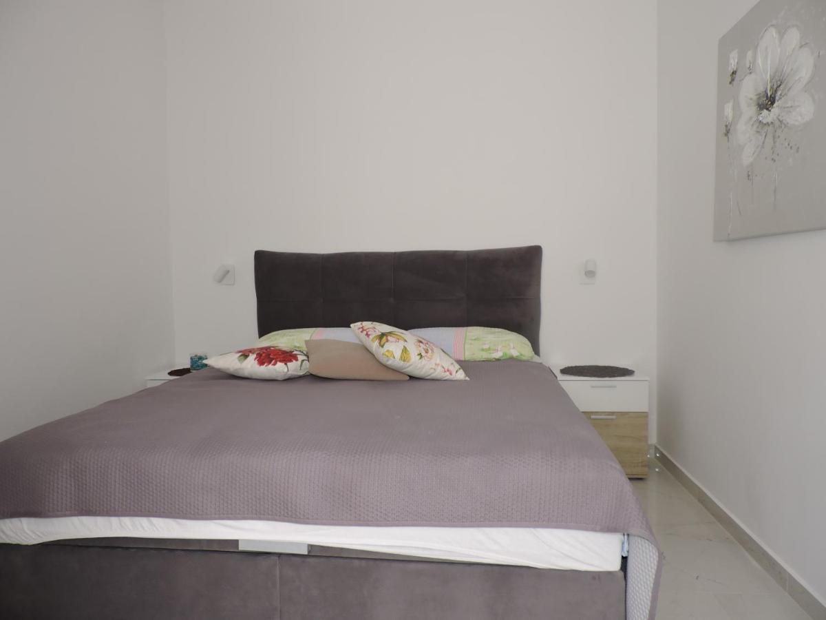 Berat Apartment Vodnjan Bagian luar foto