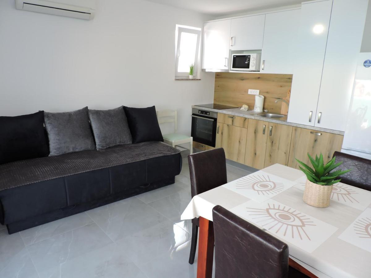 Berat Apartment Vodnjan Bagian luar foto