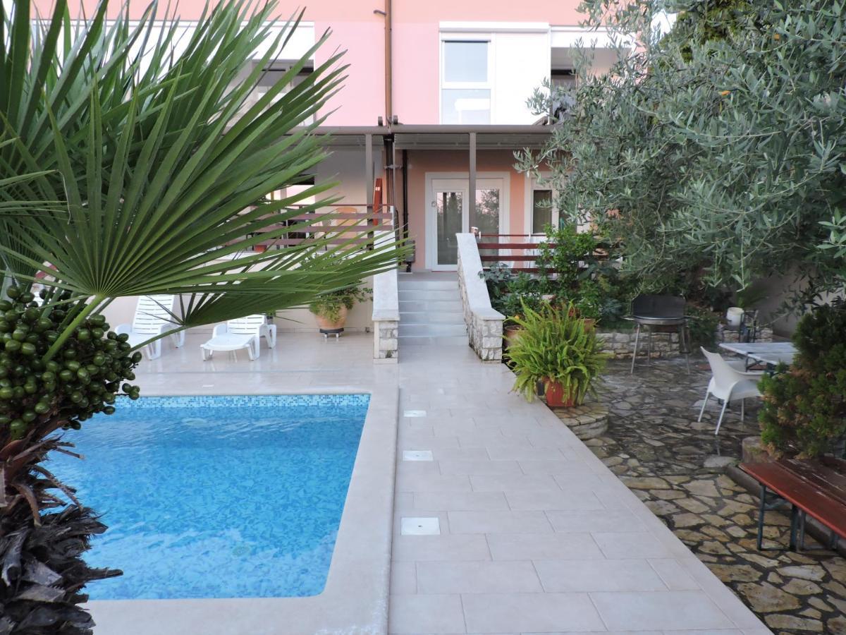 Berat Apartment Vodnjan Bagian luar foto
